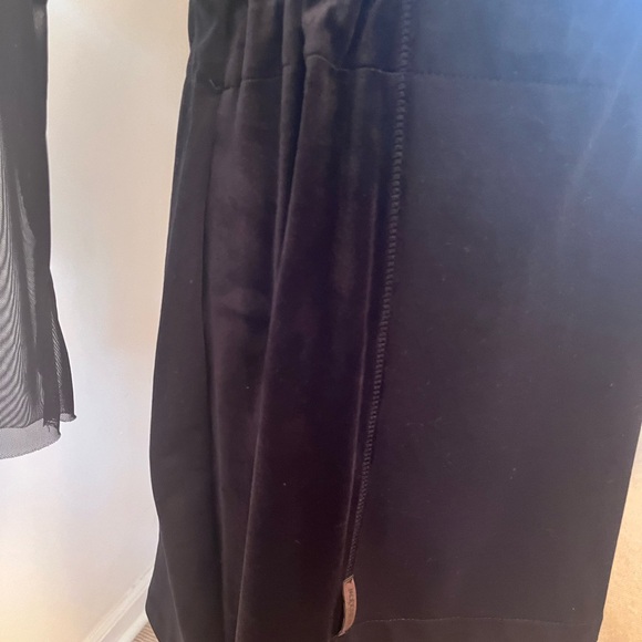 Blue shadow black dress with long sleeve - Picture 3 of 4